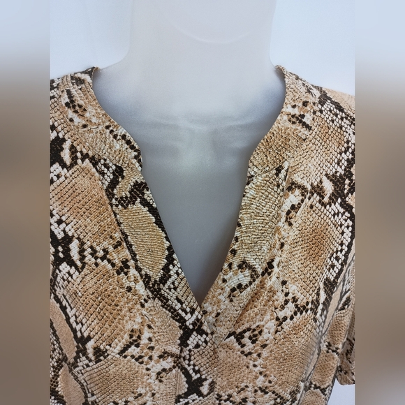 2/$30 H&M Animal Print Mob Wife Snake Print V-Neck Dress (#395) - Picture 5 of 7